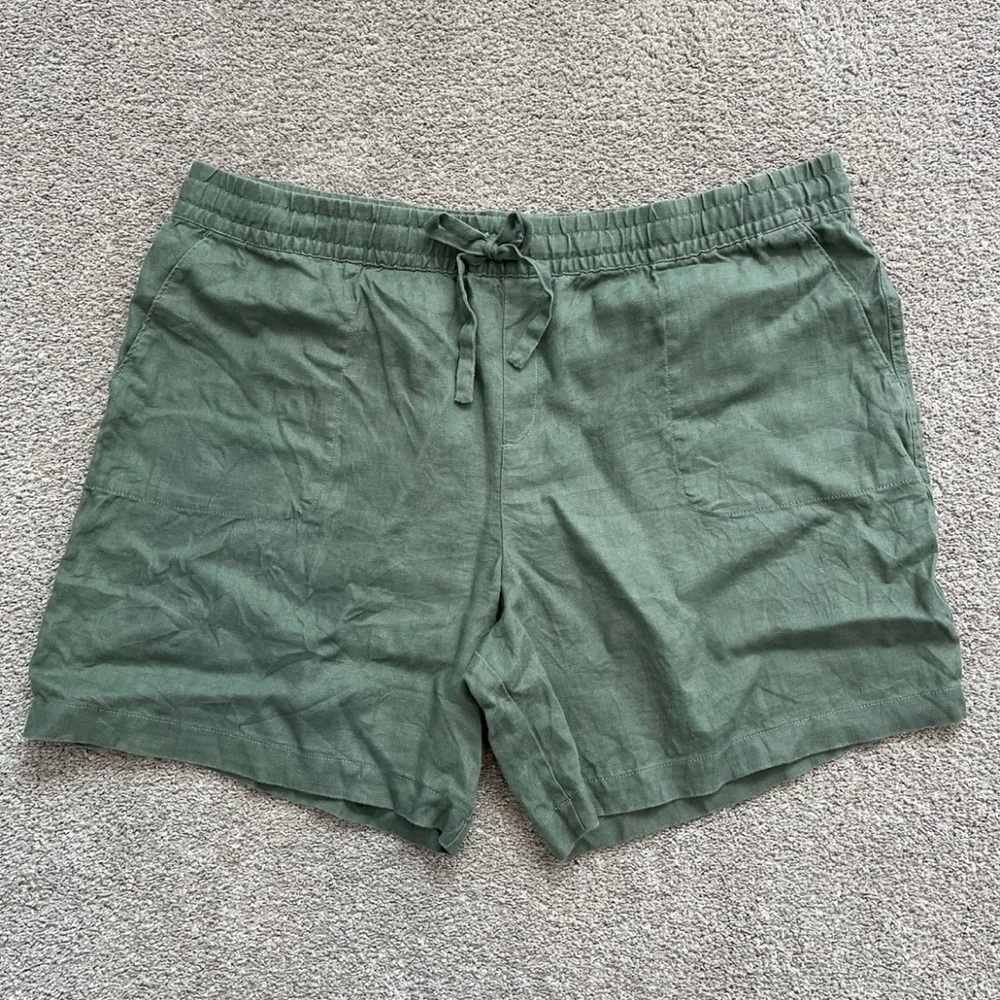 Garnet Hill 7” Inseam Linen Shorts